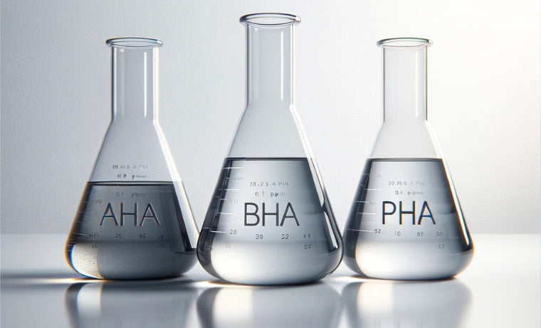 Auksinė kosmetinių rūgščių trijulė: AHA, BHA ir PHA.